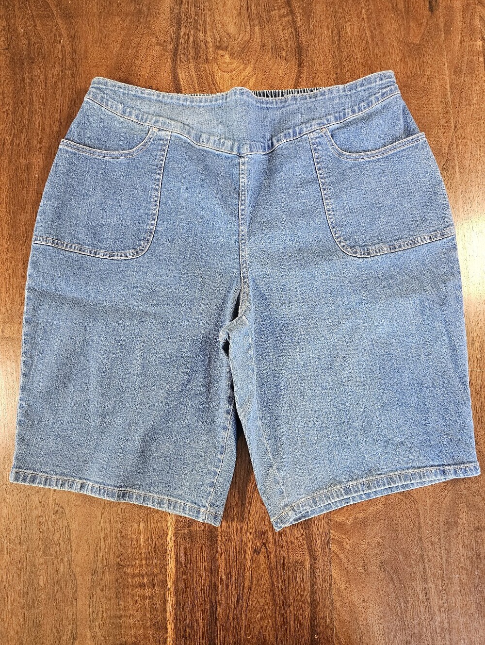 Denim & Co Medium Wash Denim Pull On Bermuda Shorts Size 1X